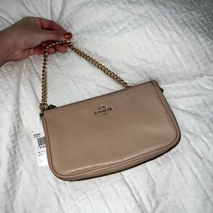 Nolita 19 with chain COACH